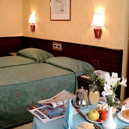Leonardo Da Vinci Hotel 3*