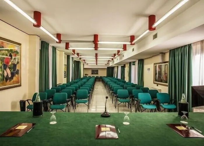 Hotell Leonardo Da Vinci 3*