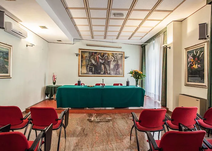 Hotel Leonardo Da Vinci 3*