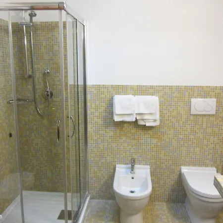 Leonardo Da Vinci ホテル サッサリ