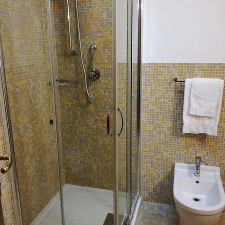 Hotell Leonardo Da Vinci 3*