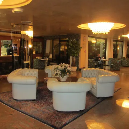 Hotell Leonardo Da Vinci 3*