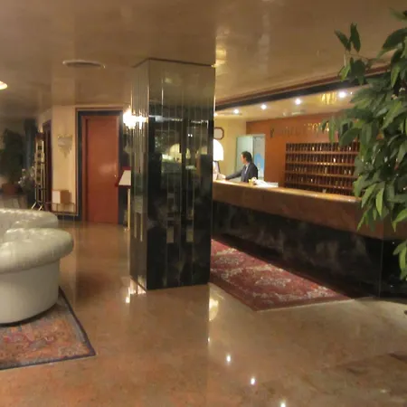 Hotell Leonardo Da Vinci 3*