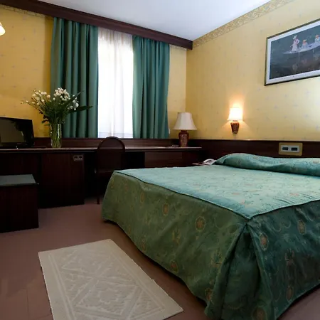 Hotel Leonardo Da Vinci 3*