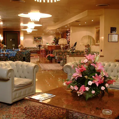 Leonardo Da Vinci Hotel 3*
