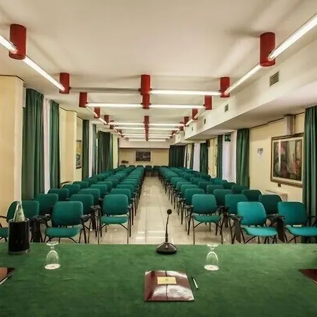 ホテル Leonardo Da Vinci 3*