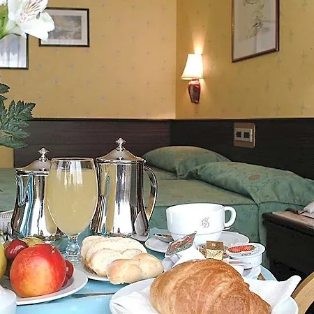 Leonardo Da Vinci Hotel 3*
