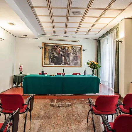 ホテル Leonardo Da Vinci 3*